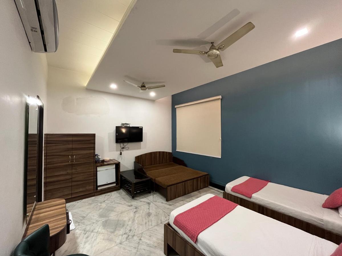 Hotel Moti Palace Agra  Eksteriør bilde